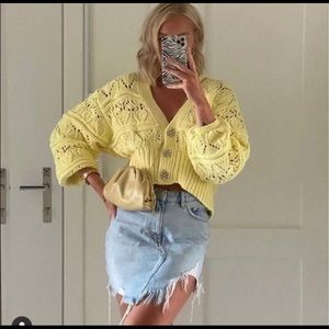 ZARA Rare Bloggers Favorite Yellowbling Jewel Button Light Yellow Cardigan Small